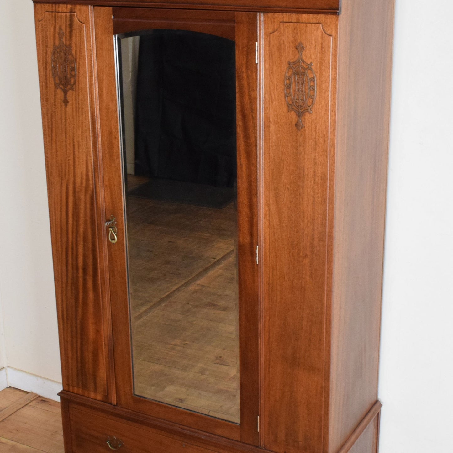 Mirrored Mahogany Hallrobe