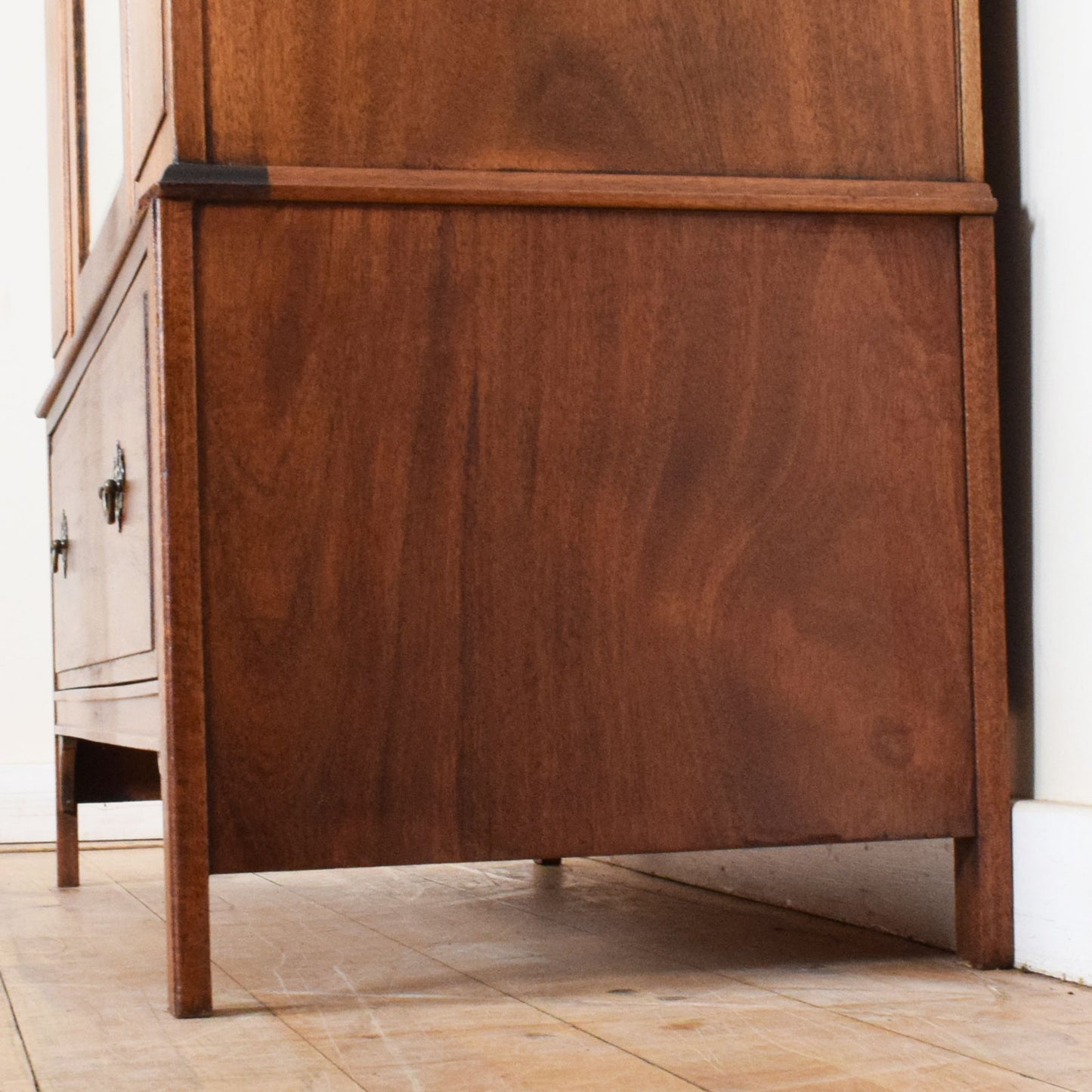 Mirrored Mahogany Hallrobe