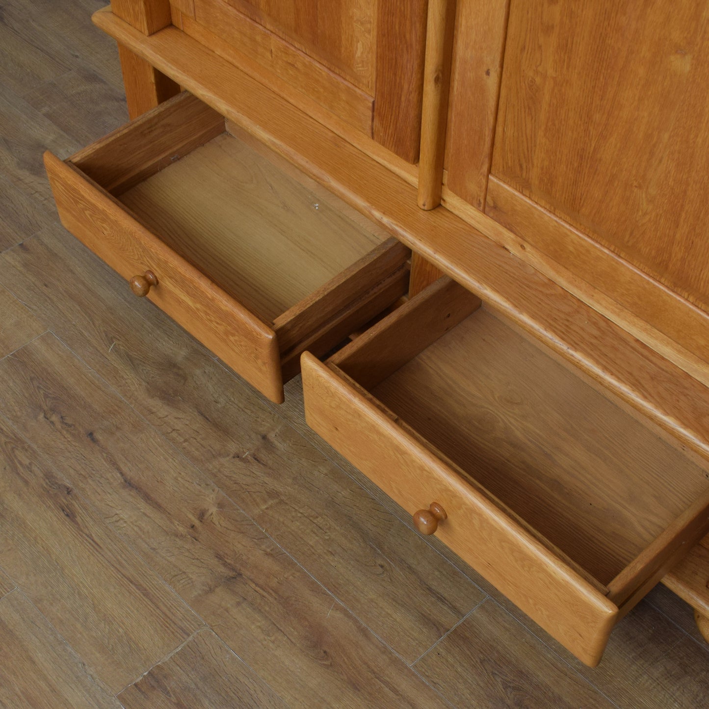 Oak Storage Linen Cabinet