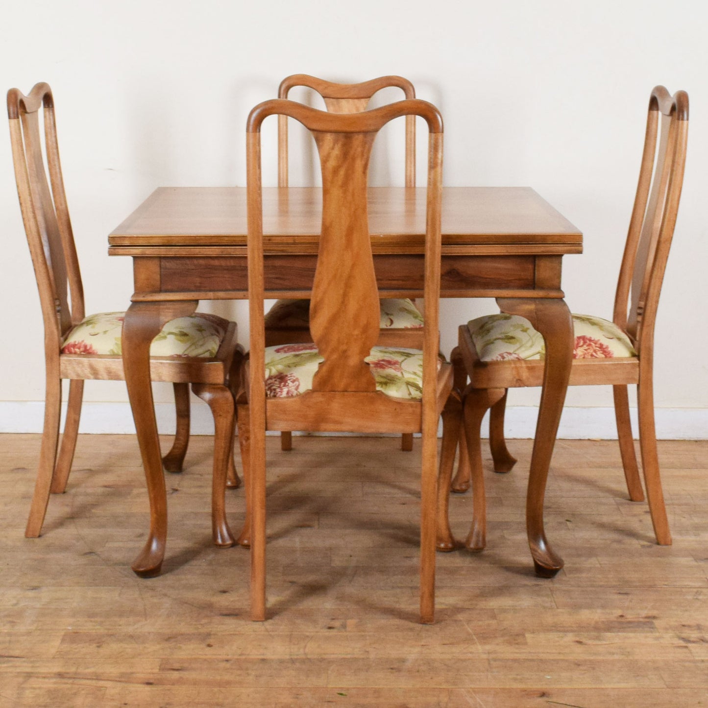 Draw Leaf Table and Four