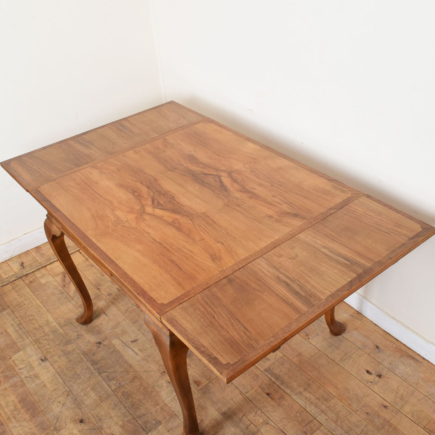 Draw Leaf Table and Four