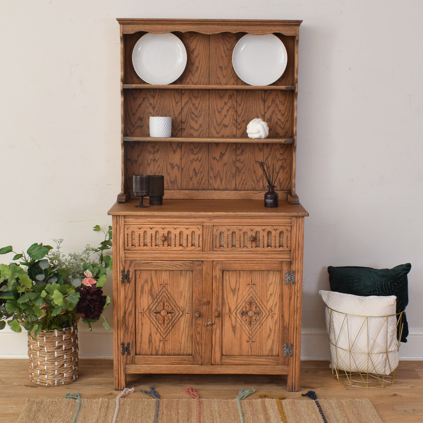 Jaycee Dresser