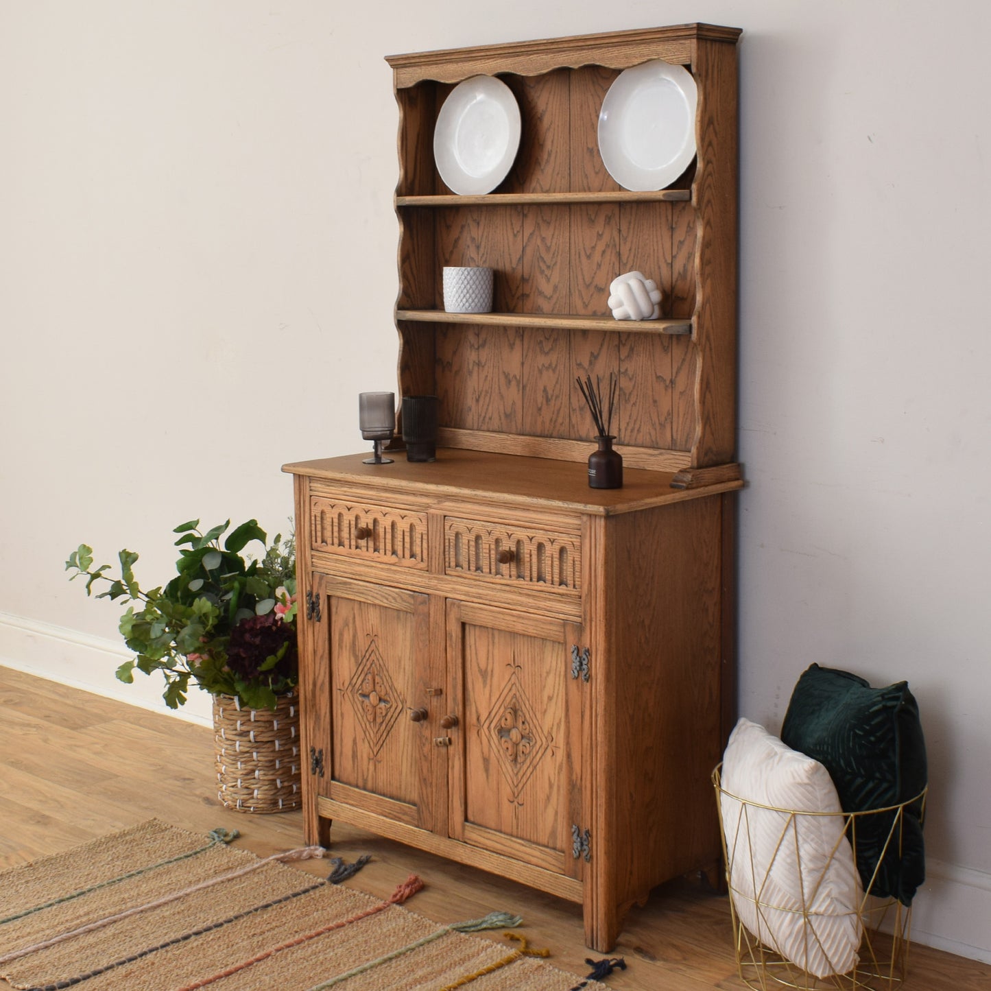 Jaycee Dresser