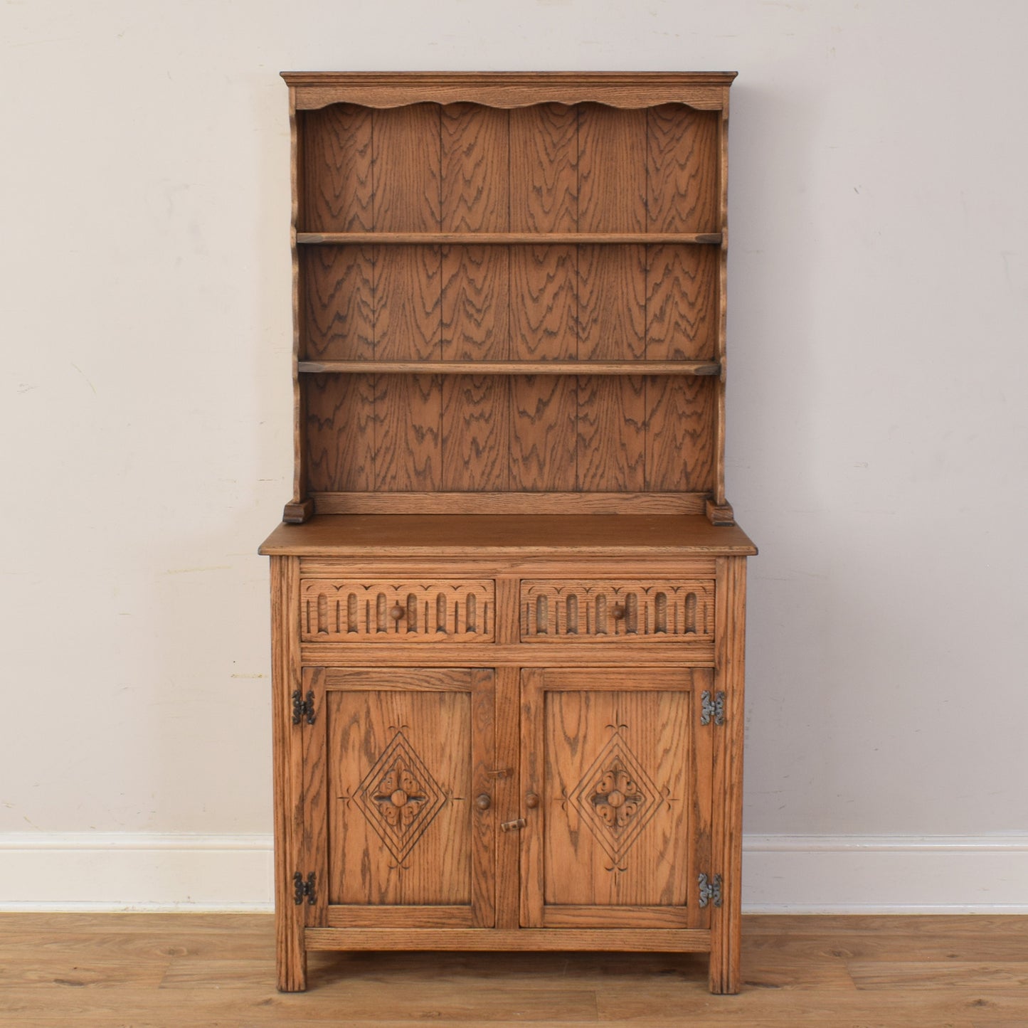 Jaycee Dresser