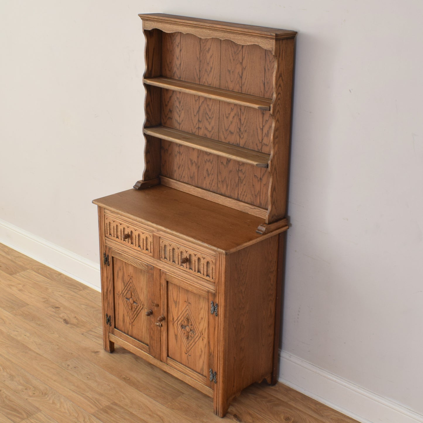 Jaycee Dresser