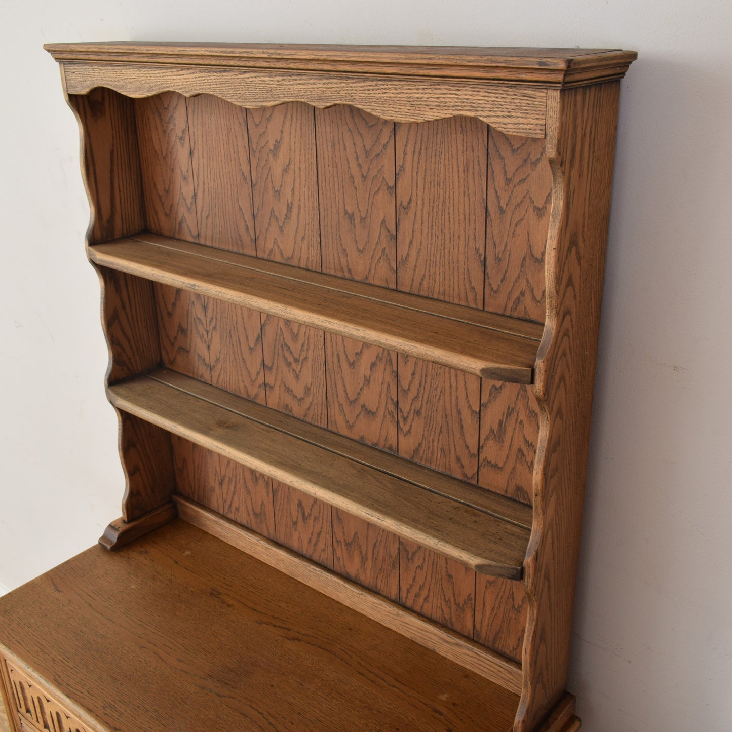 Jaycee Dresser