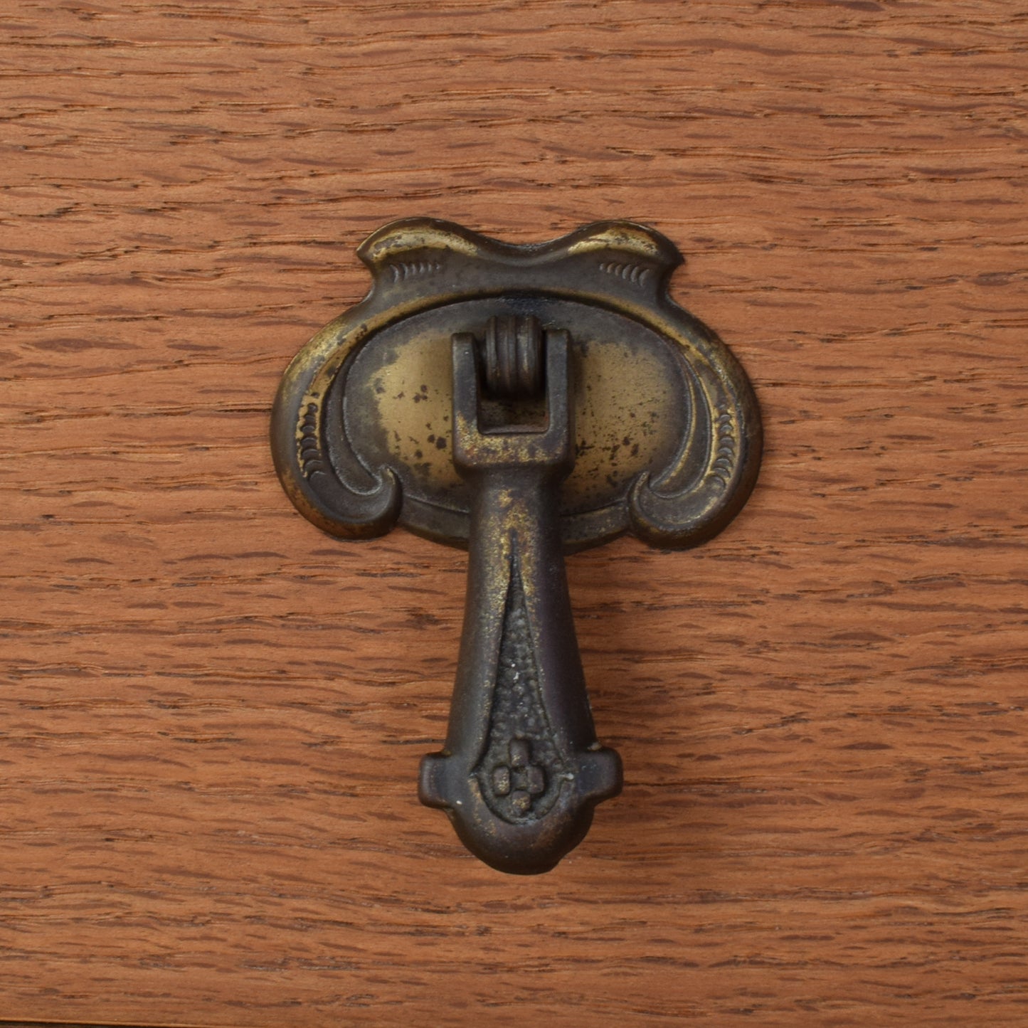 Oak Veneer Chest Of Drawers