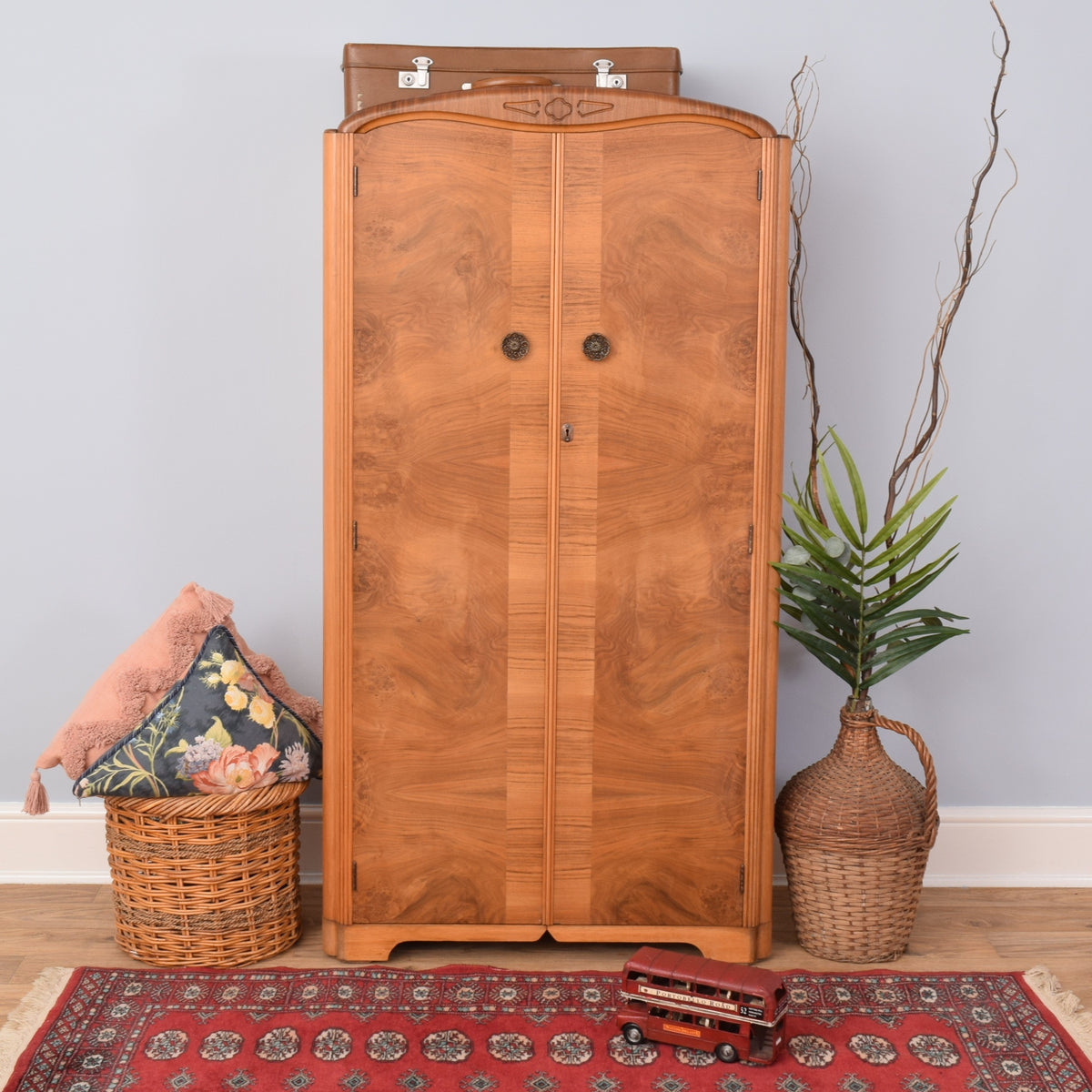 Mahogany Hallrobe