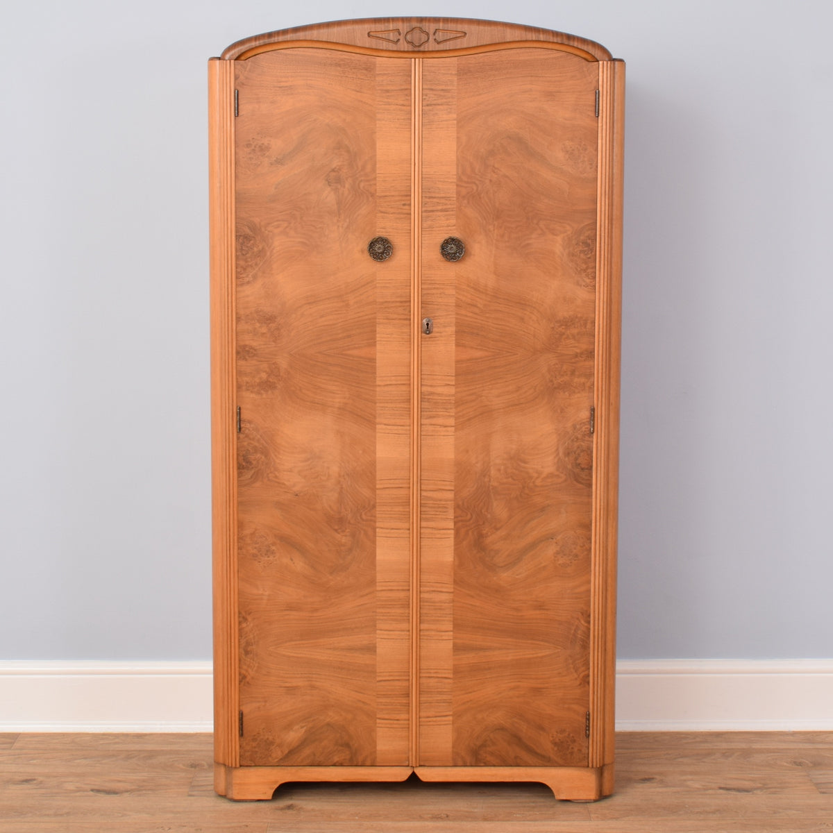 Mahogany Hallrobe