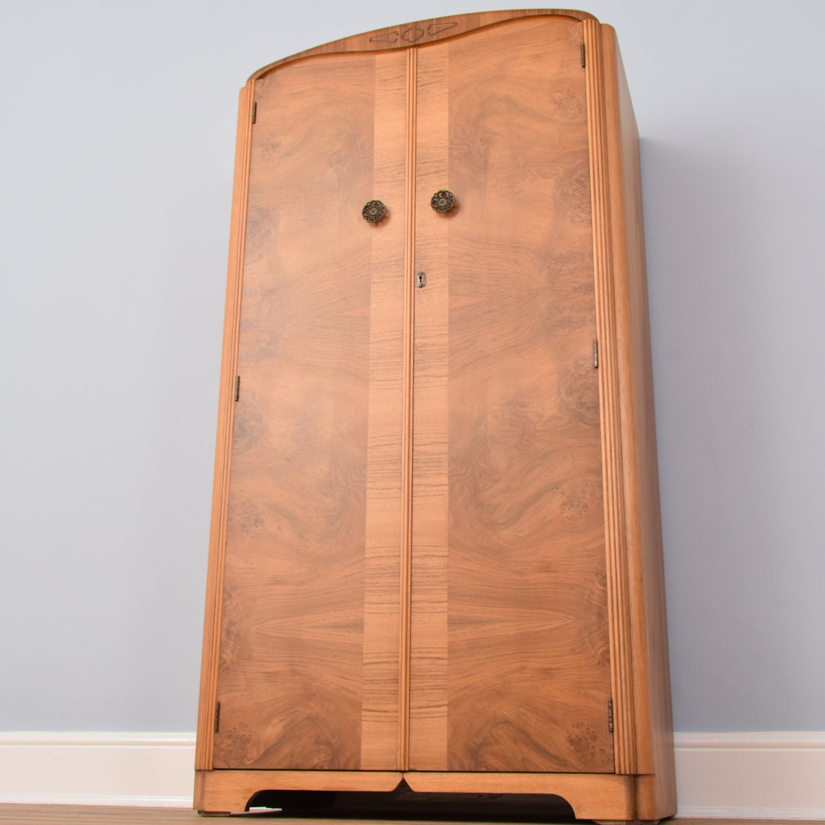 Mahogany Hallrobe
