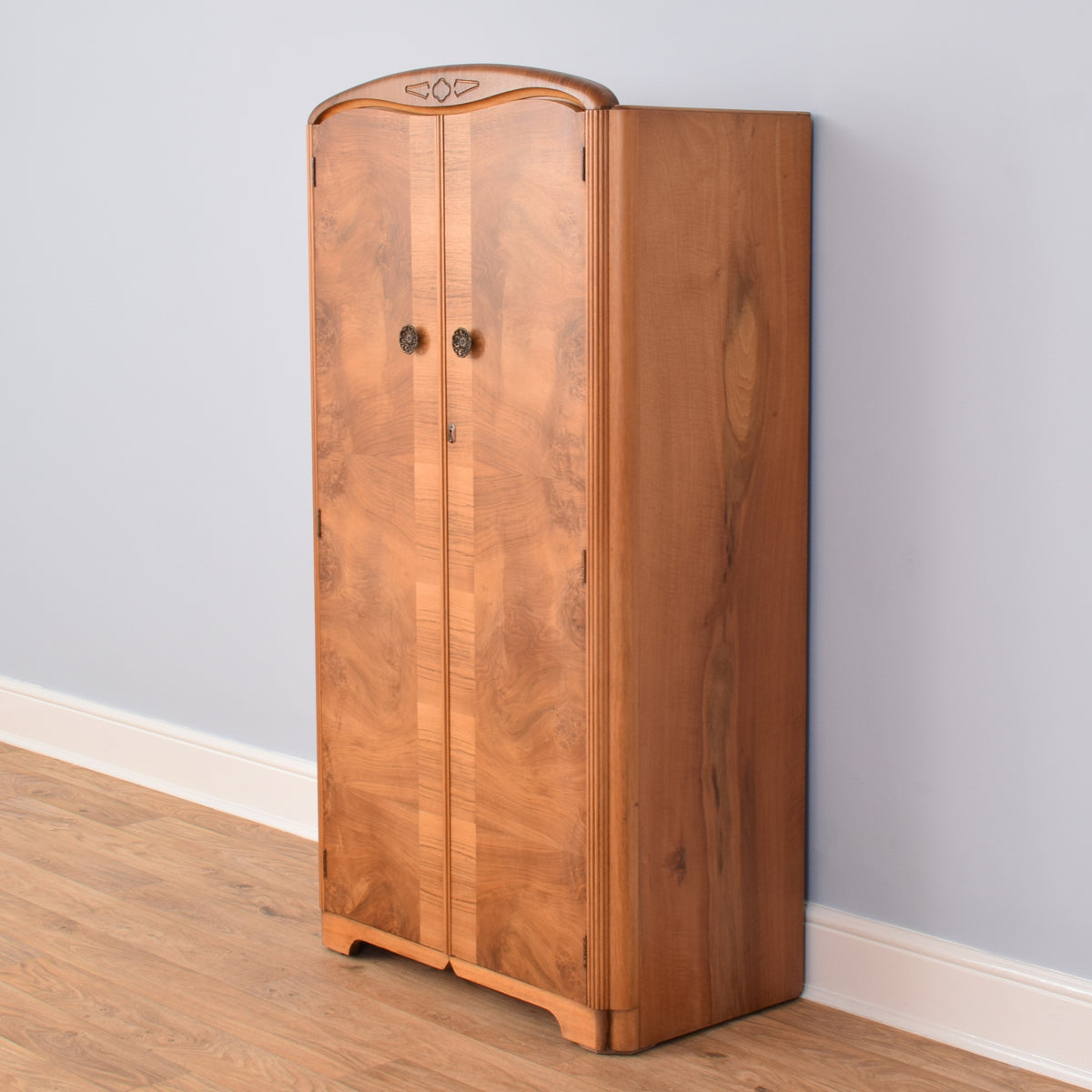 Mahogany Hallrobe