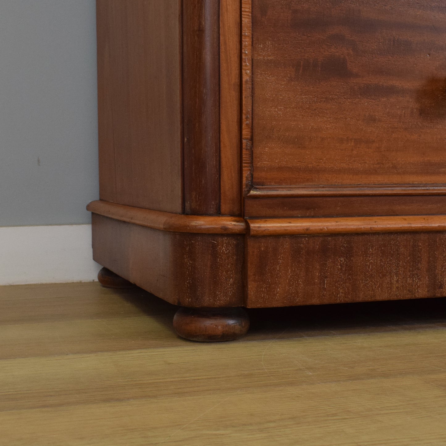 Large Mahogany Chest of Drawers