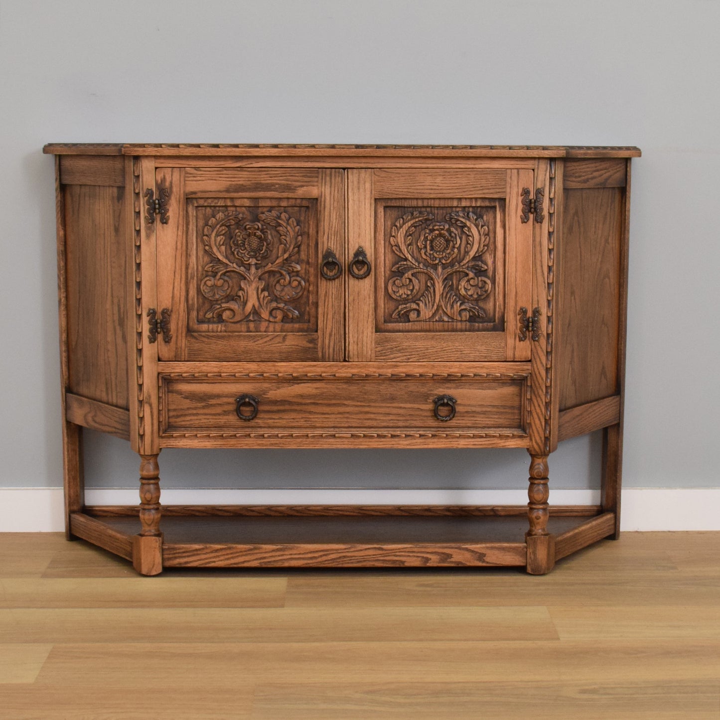 Large Oak Canted Hall Unit