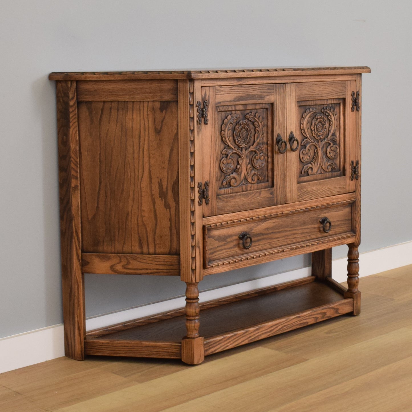 Large Oak Canted Hall Unit