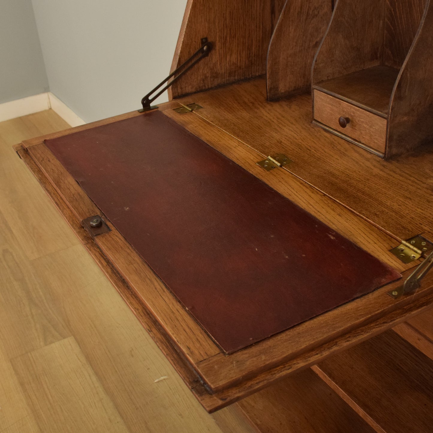 Oak Students Bureau