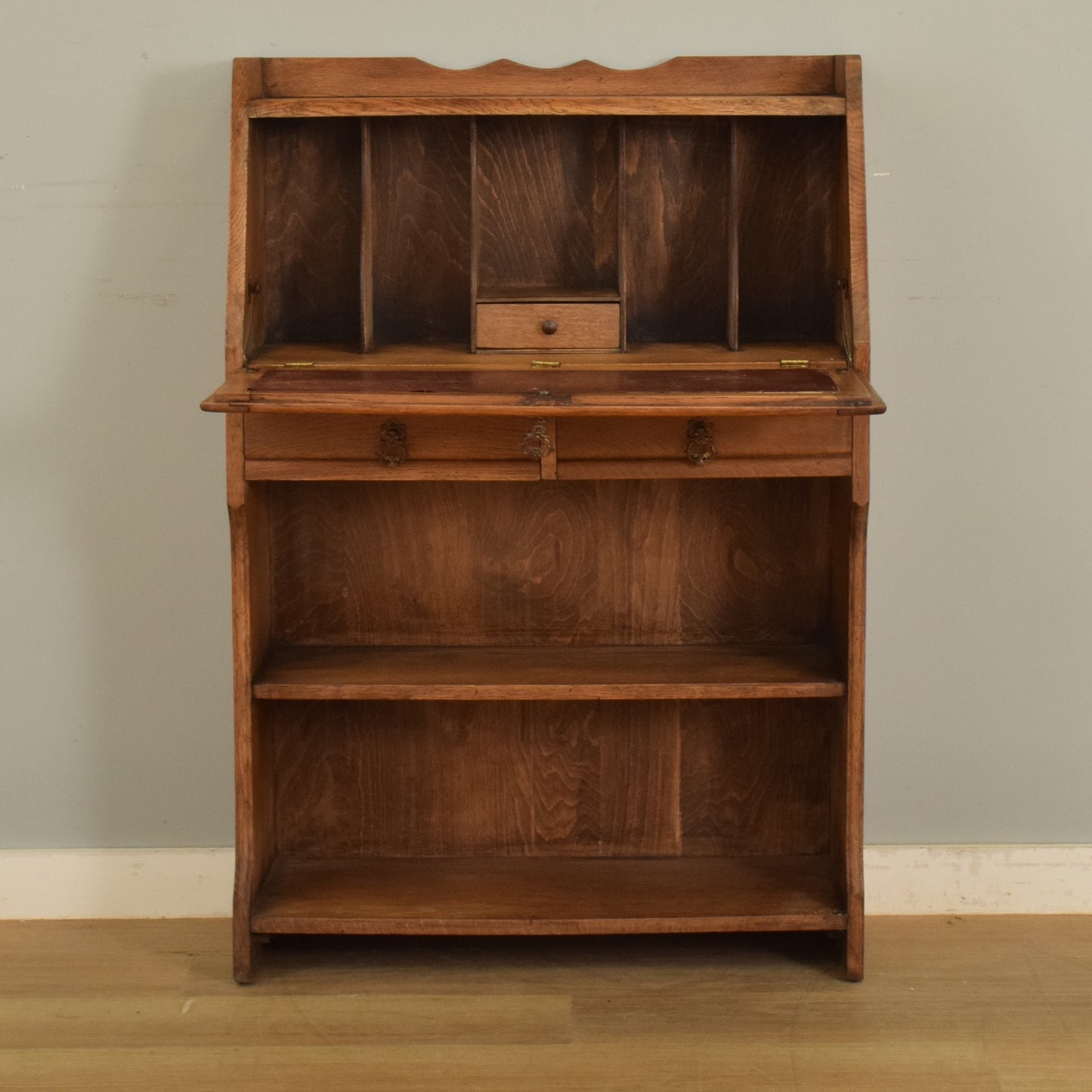 Oak Students Bureau