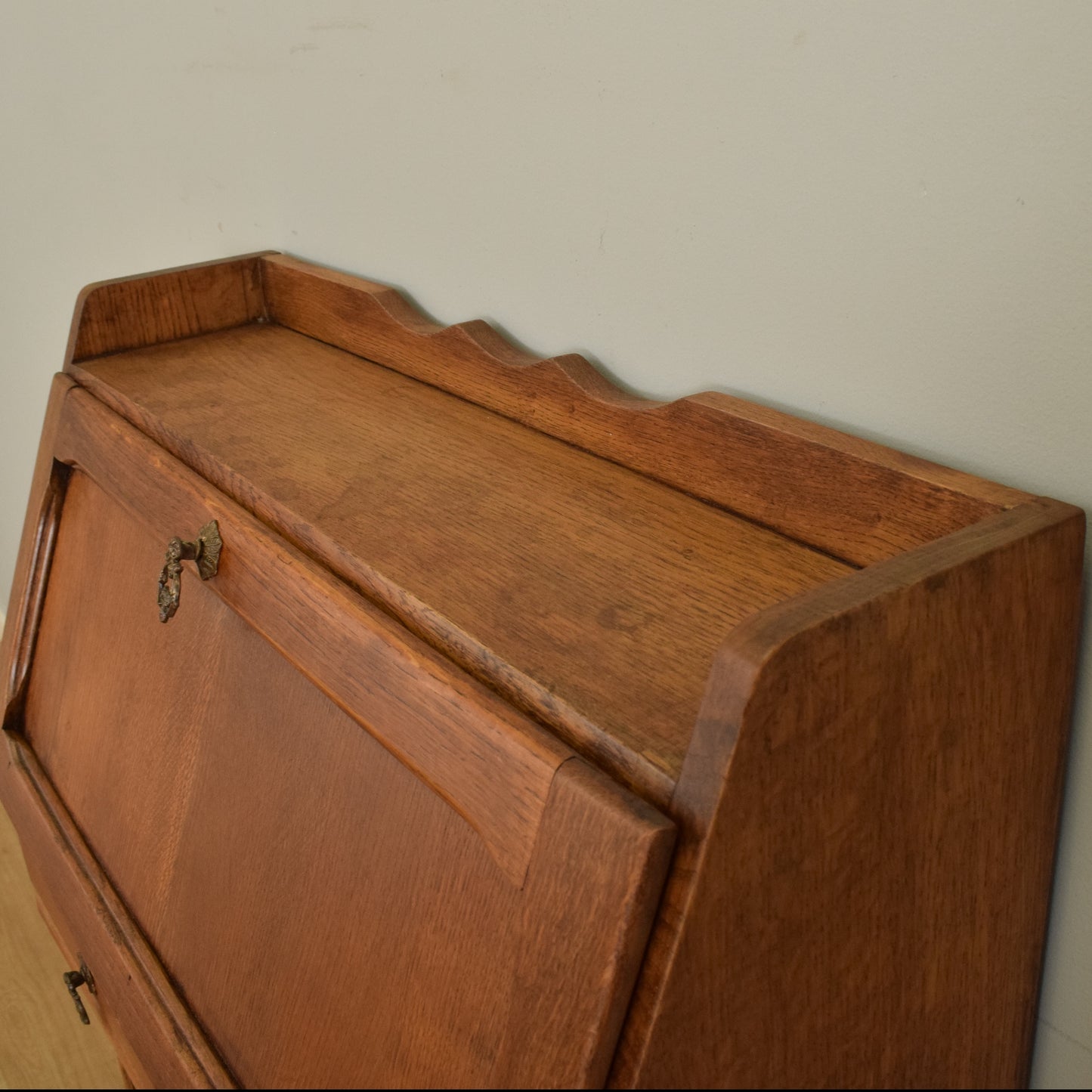 Oak Students Bureau