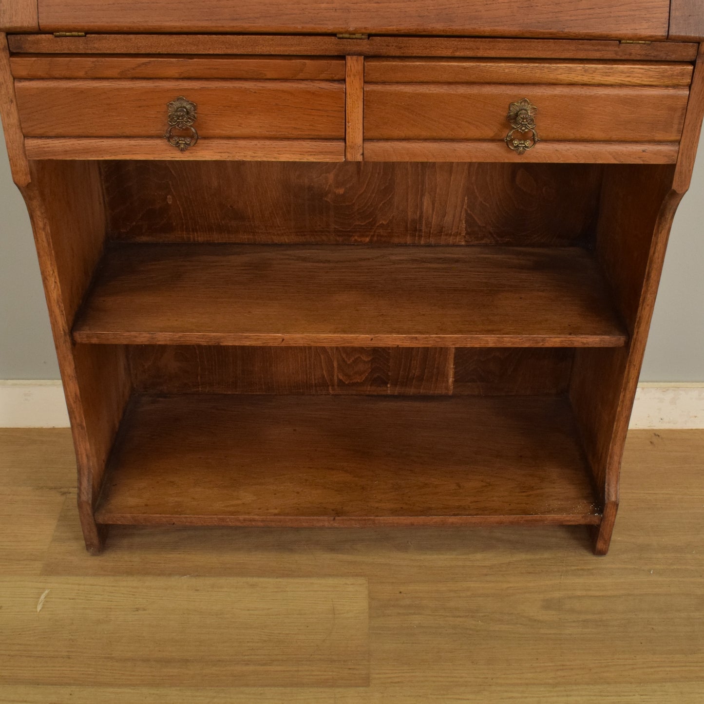 Oak Students Bureau