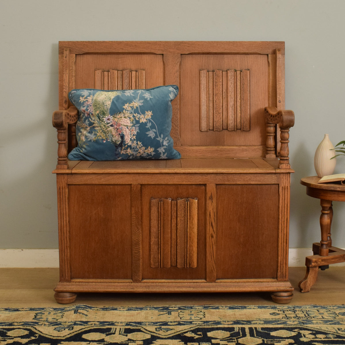 Linenfold monks bench
