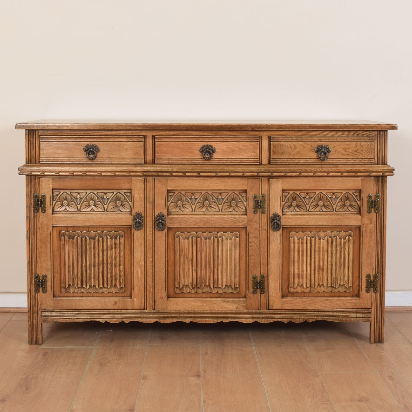 Old Charm Sideboard