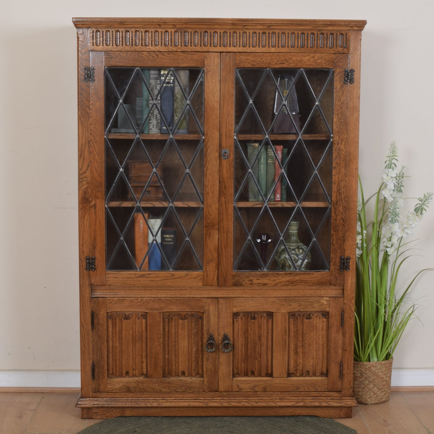 Linenfold Glazed Cabinet