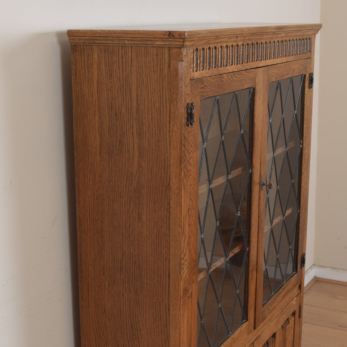 Linenfold Glazed Cabinet