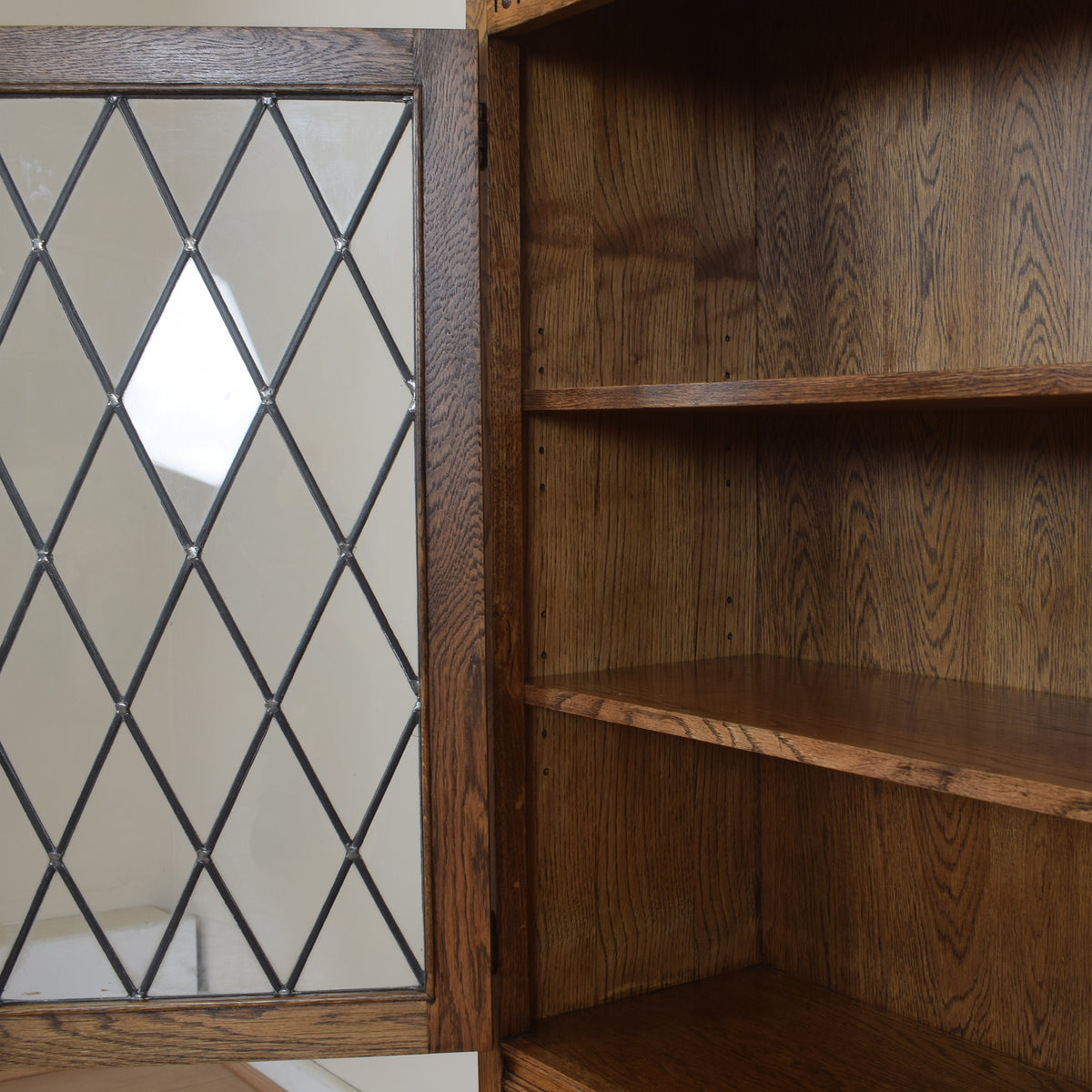 Linenfold Glazed Cabinet