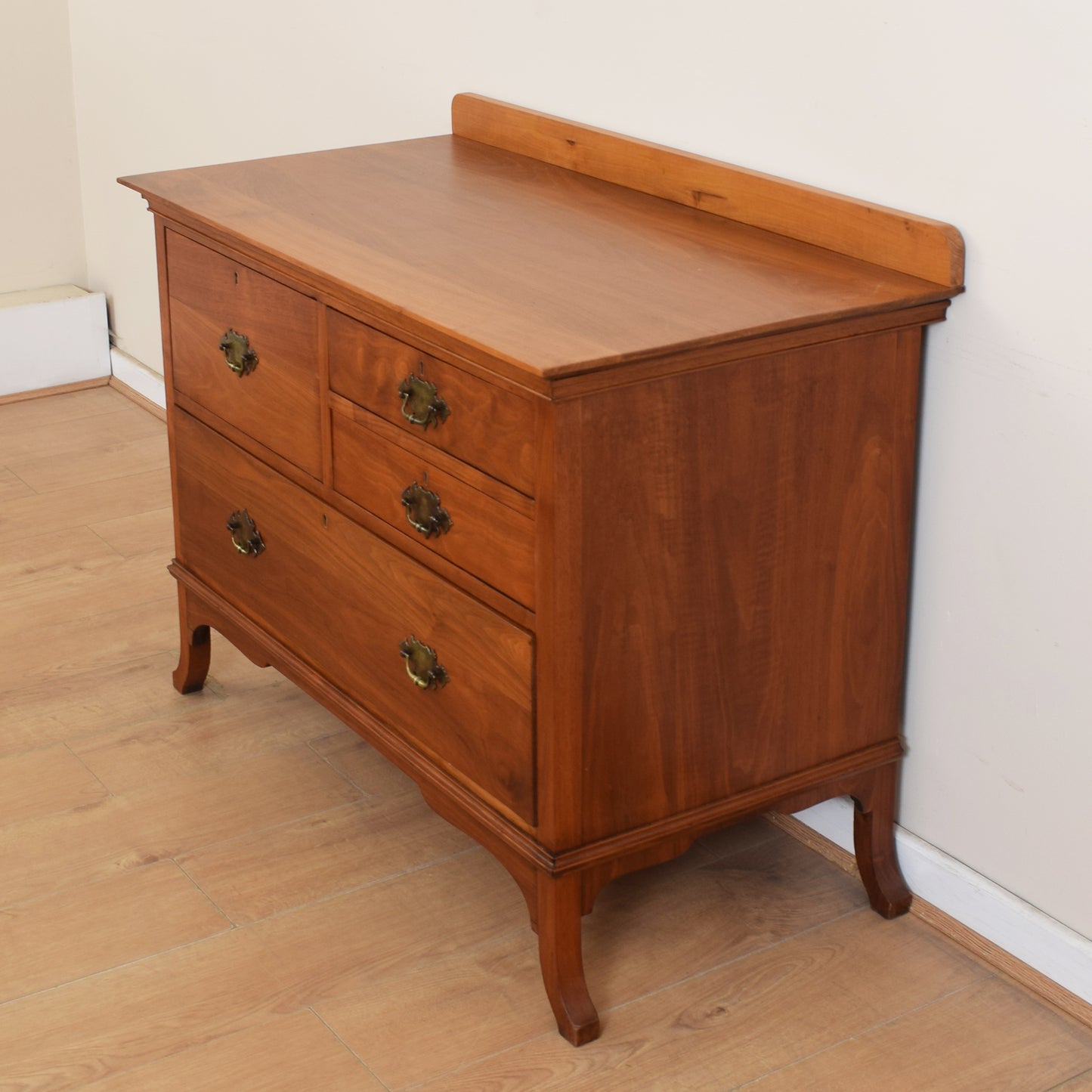 Arts and Crafts Mahogany Chest of Drawers.