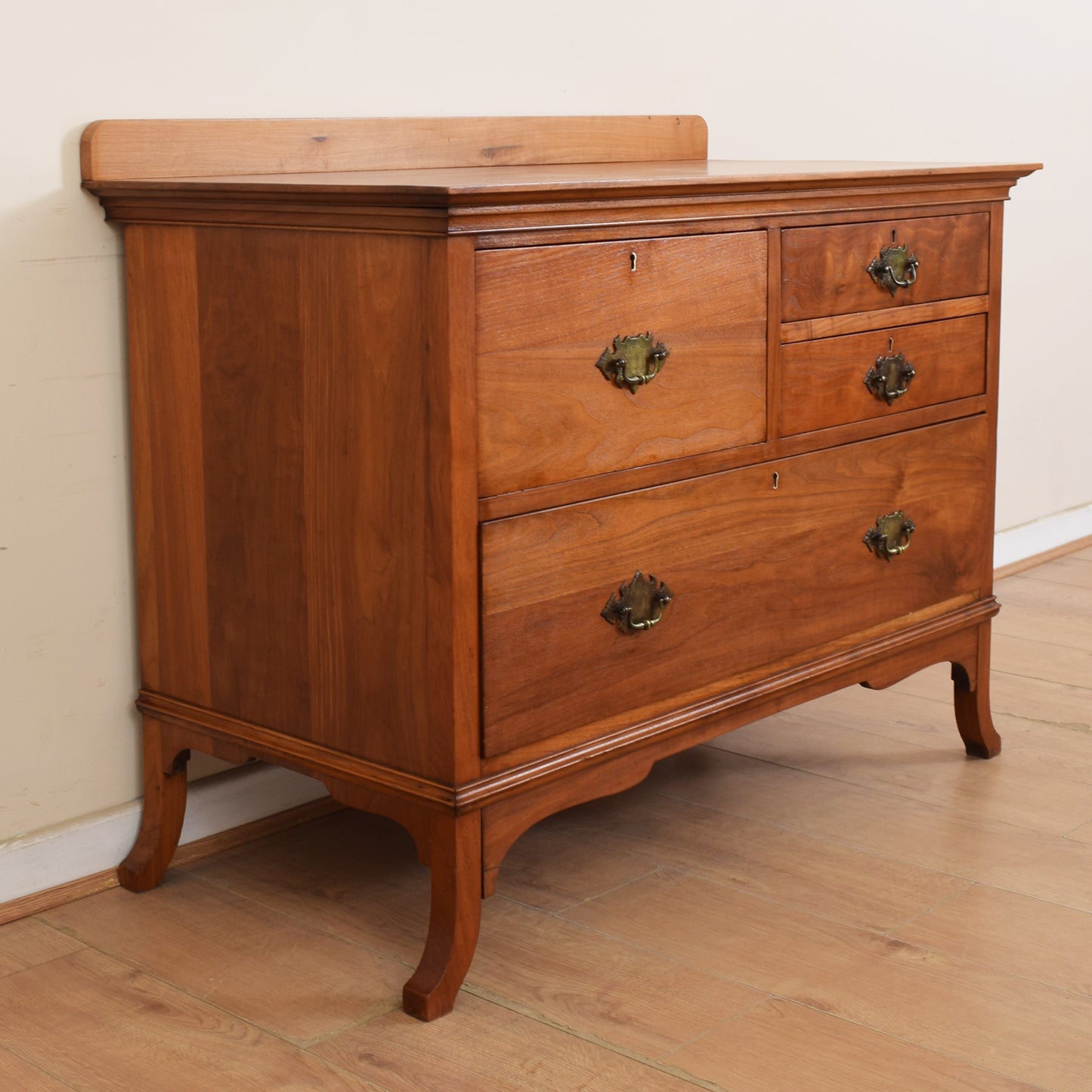 Arts and Crafts Mahogany Chest of Drawers.