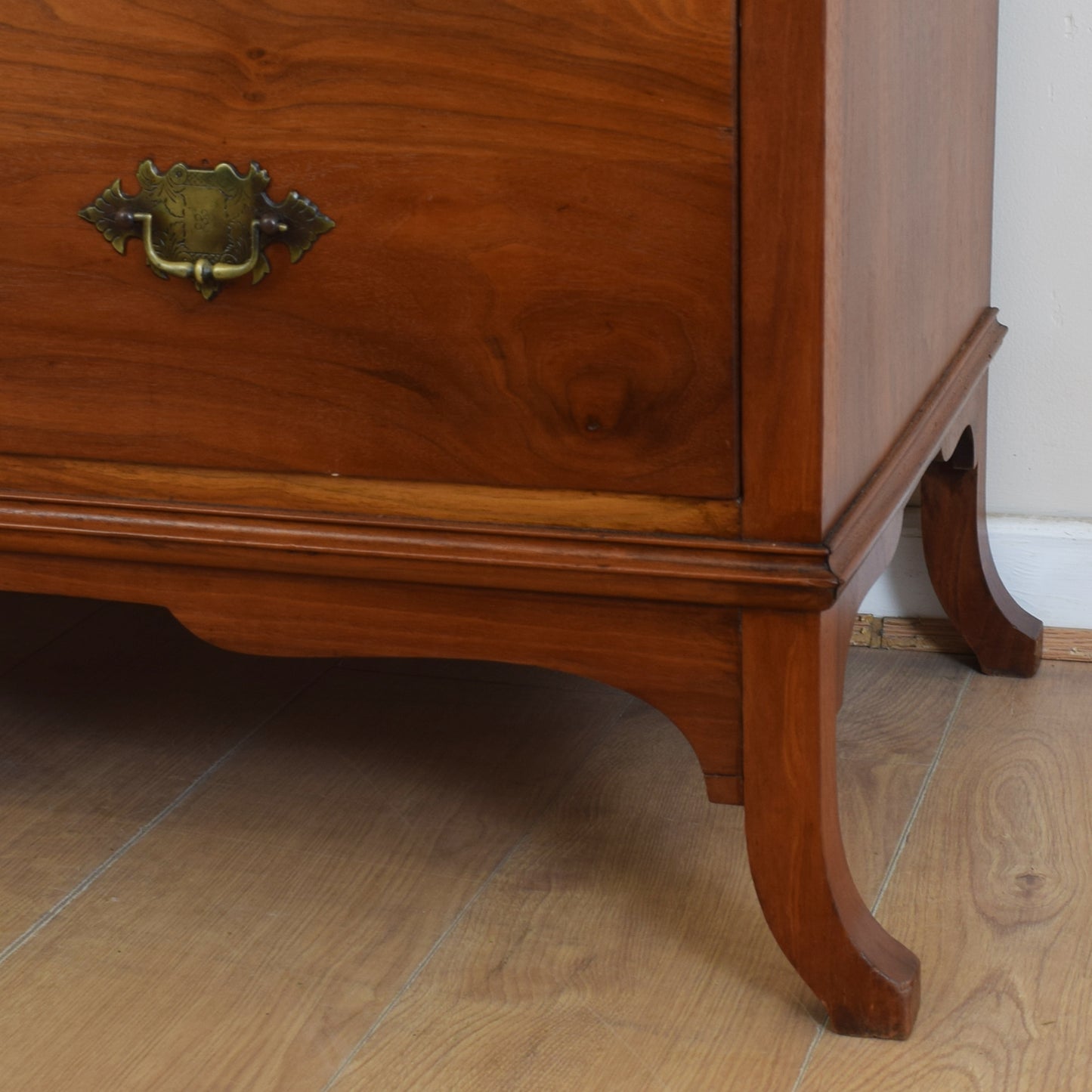 Arts and Crafts Mahogany Chest of Drawers.