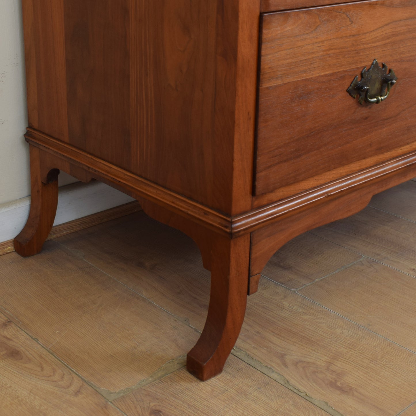 Arts and Crafts Mahogany Chest of Drawers.