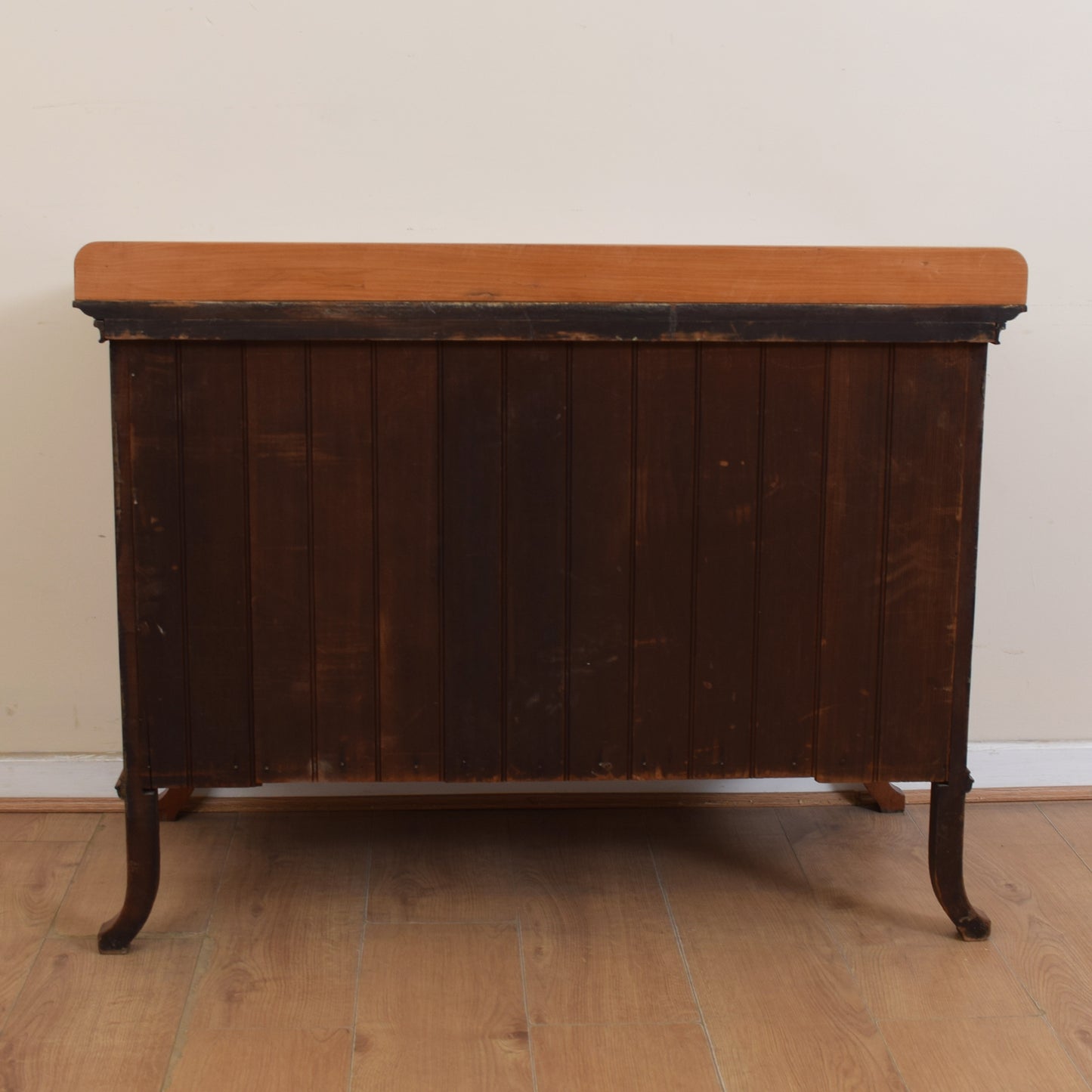 Arts and Crafts Mahogany Chest of Drawers.