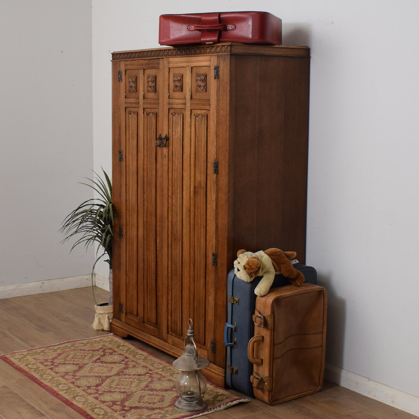Traditional Oak Wardrobe