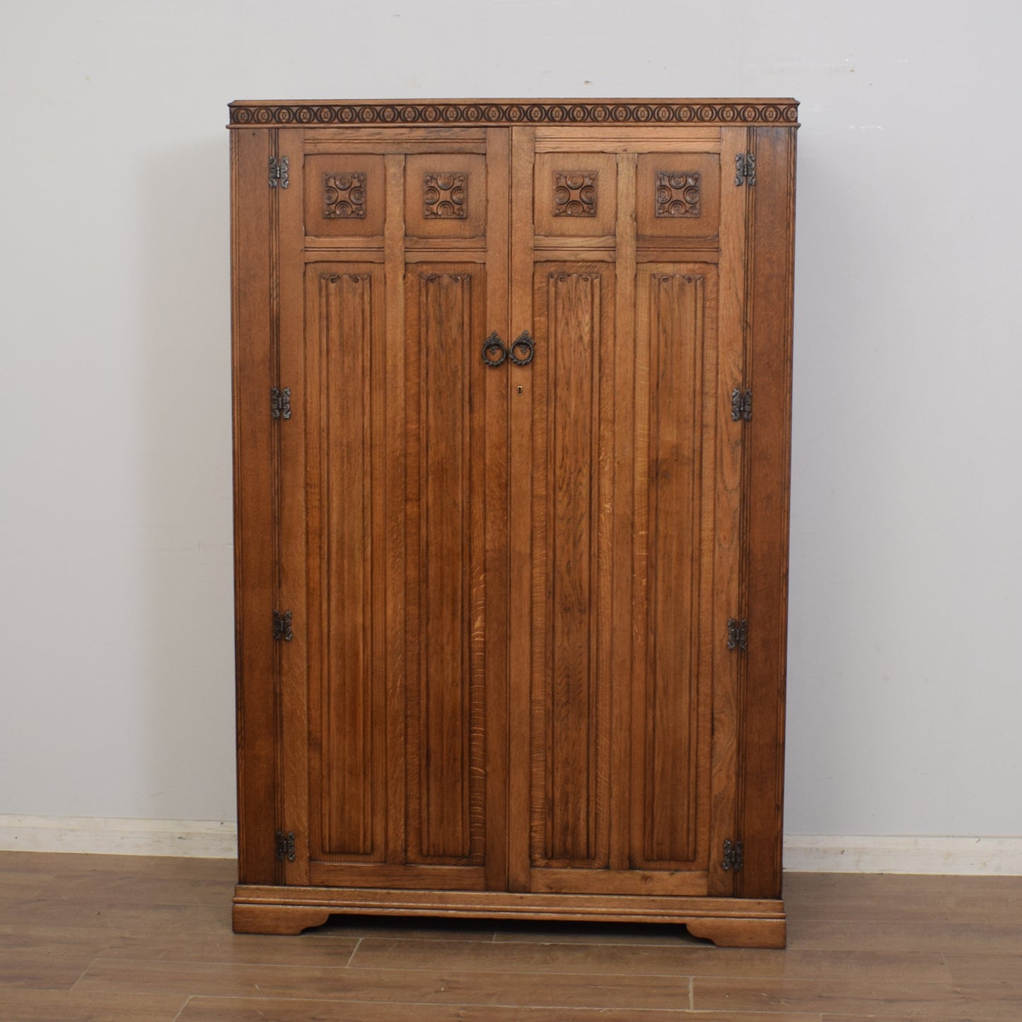Traditional Oak Wardrobe