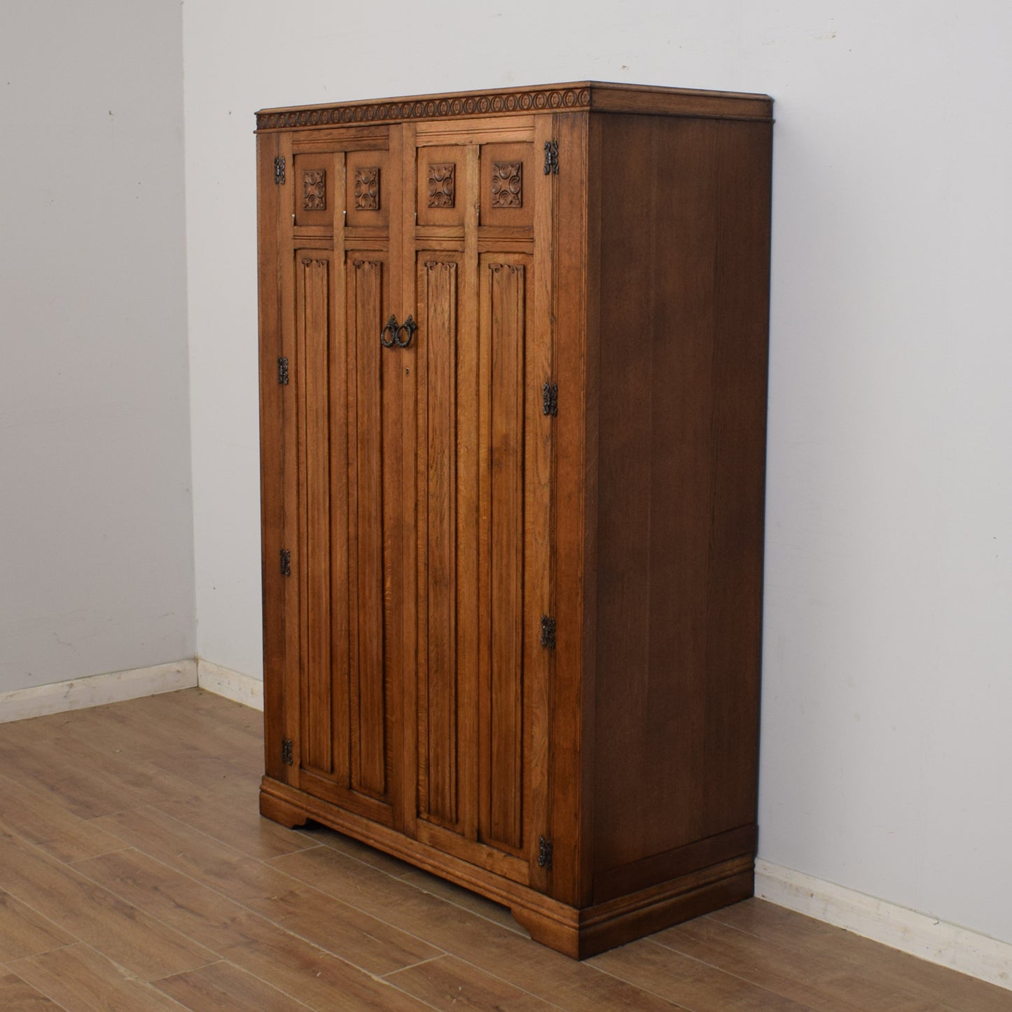 Traditional Oak Wardrobe