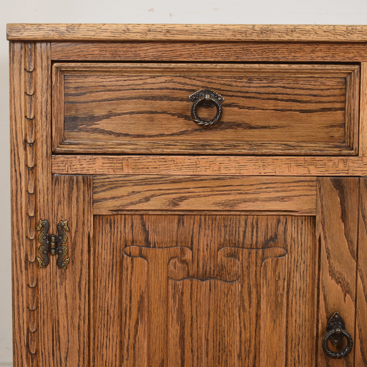 Jaycee Drawers & Cupboard
