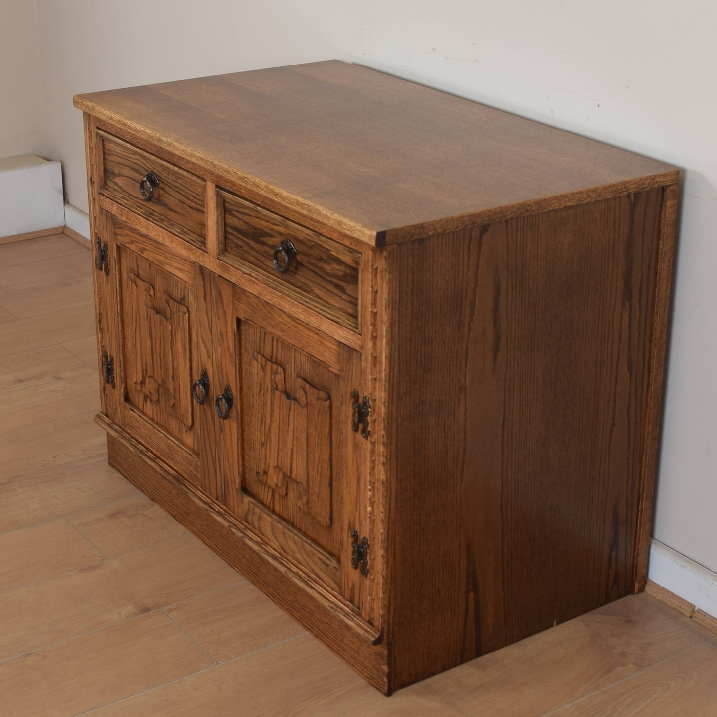 Jaycee Drawers & Cupboard