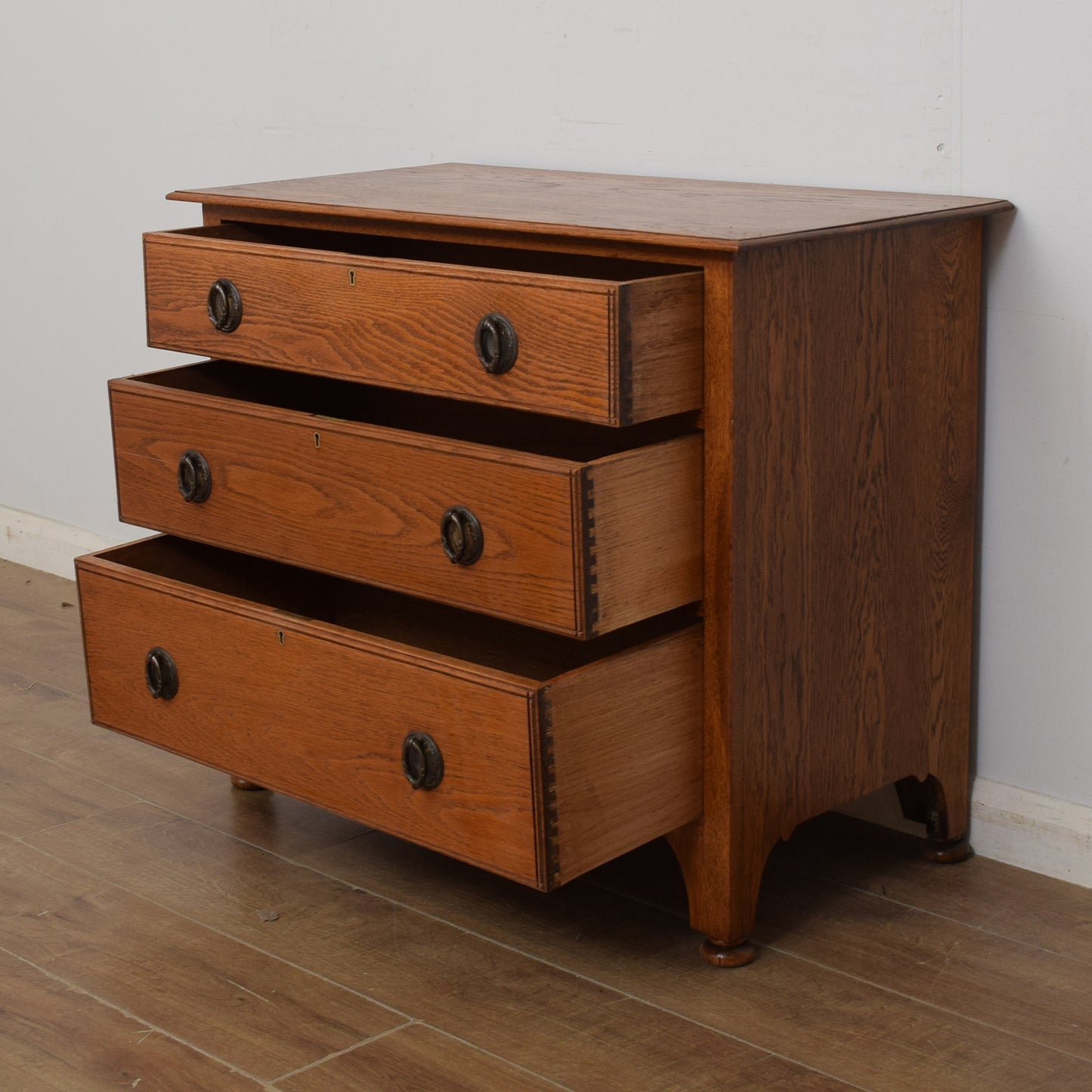 Oak Chest of Drawers
