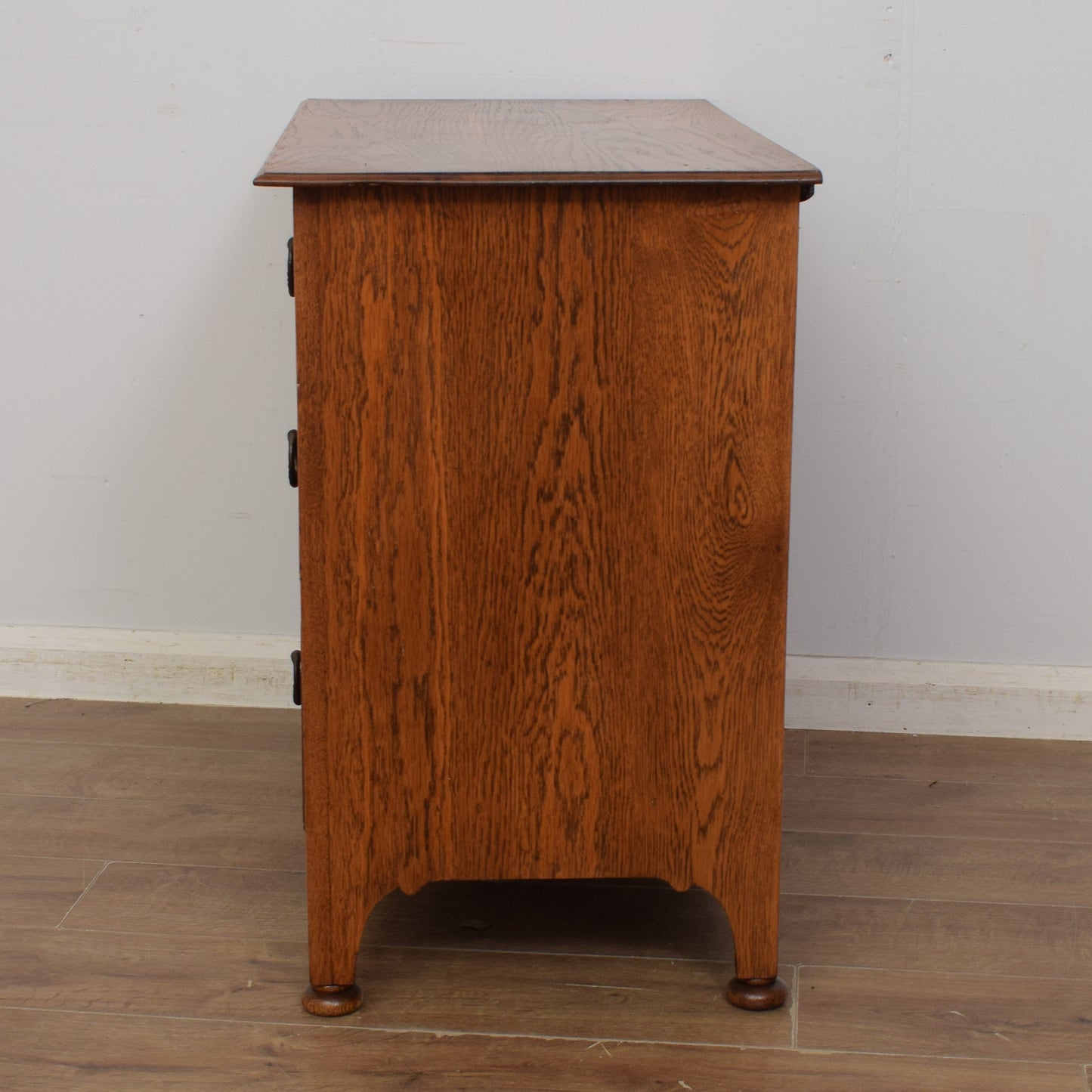 Oak Chest of Drawers