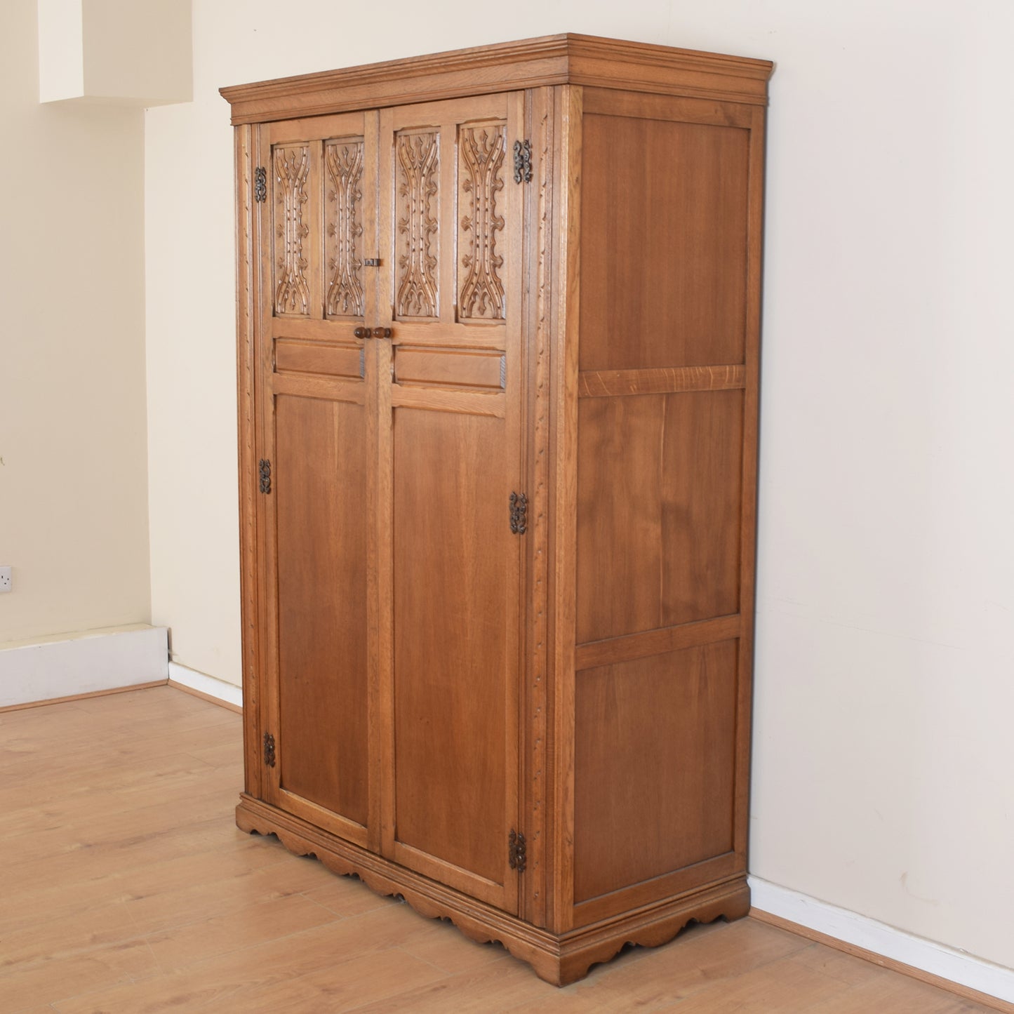 Large Old Charm Wardrobe