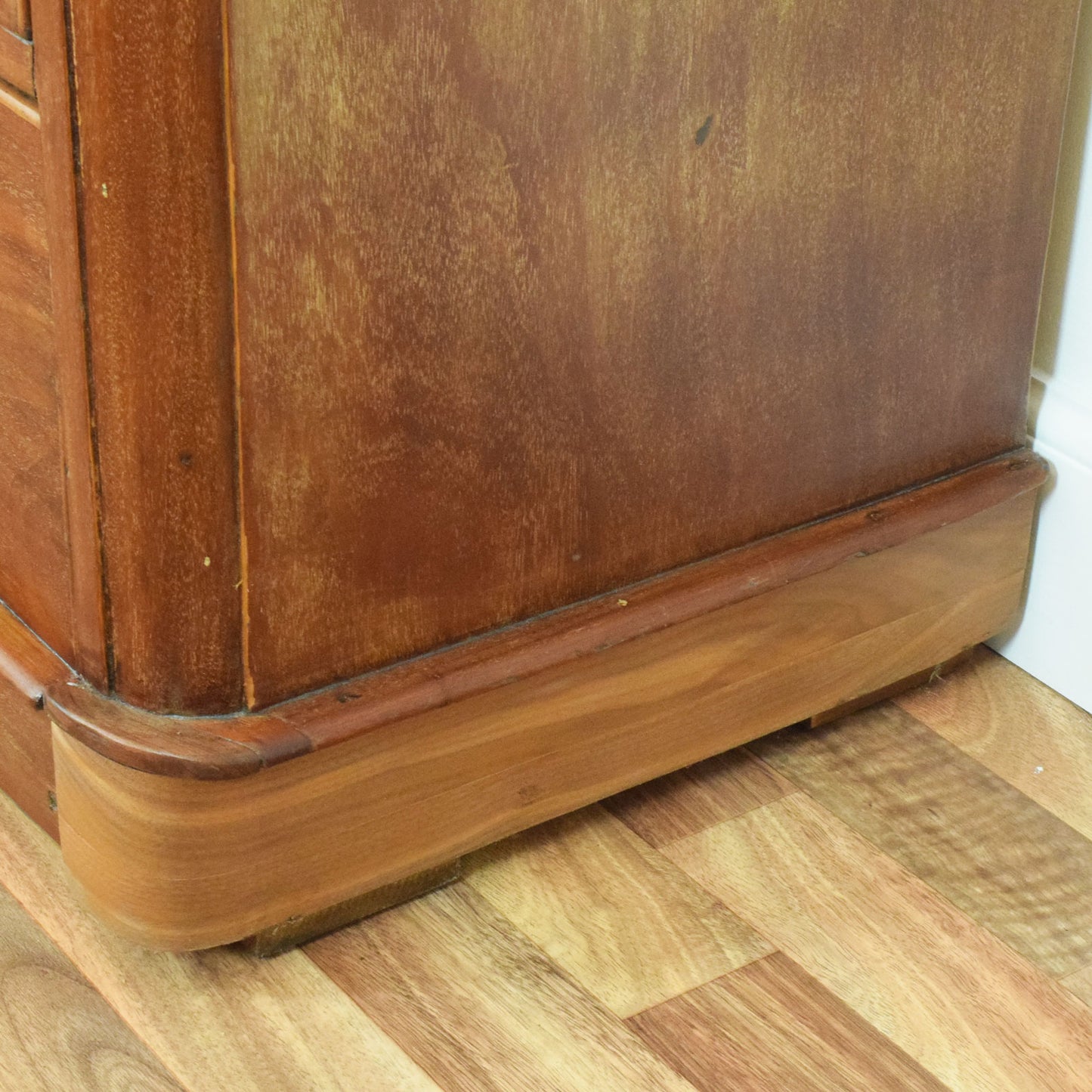 Rustic Mahogany Chest of Drawers