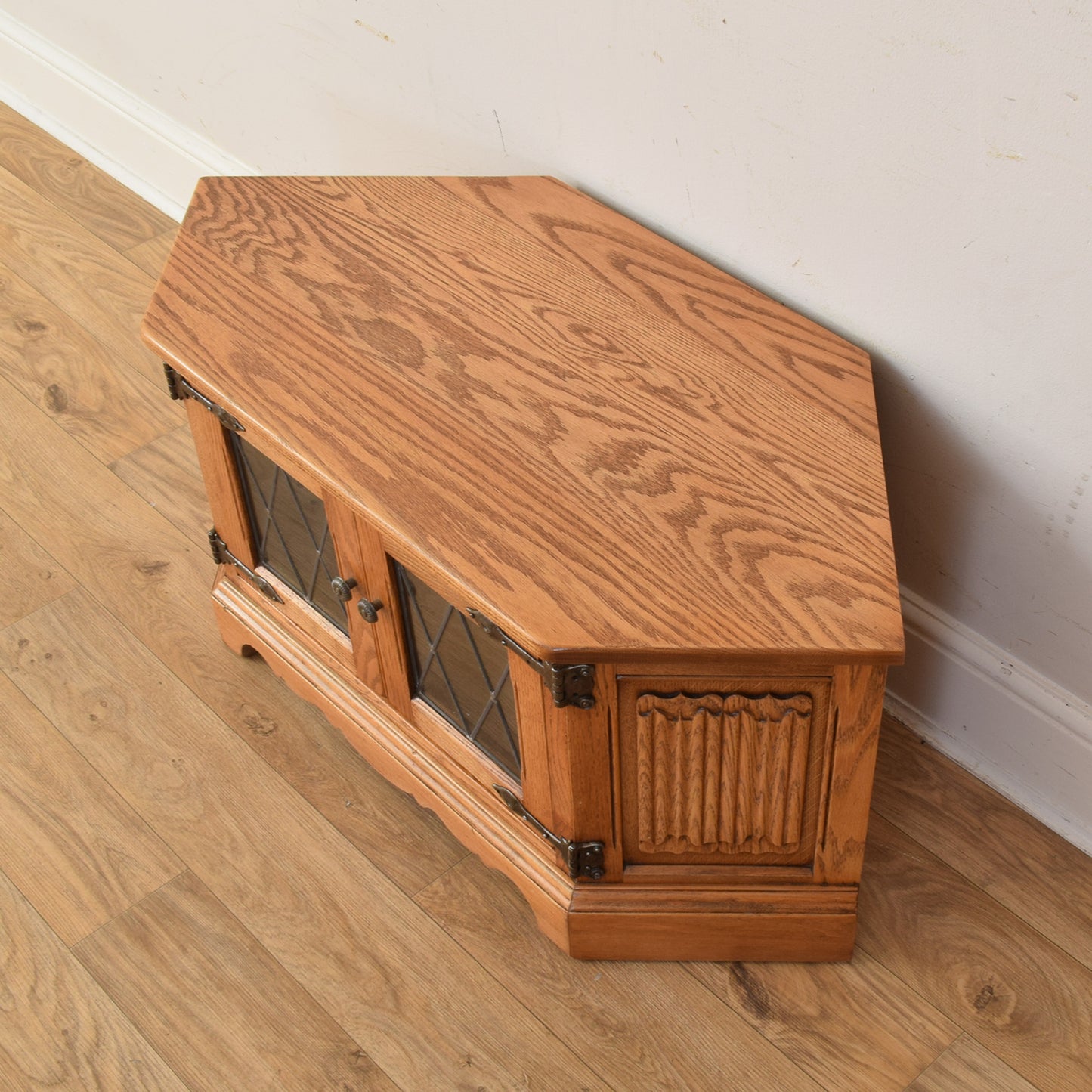 Old Charm TV Cabinet