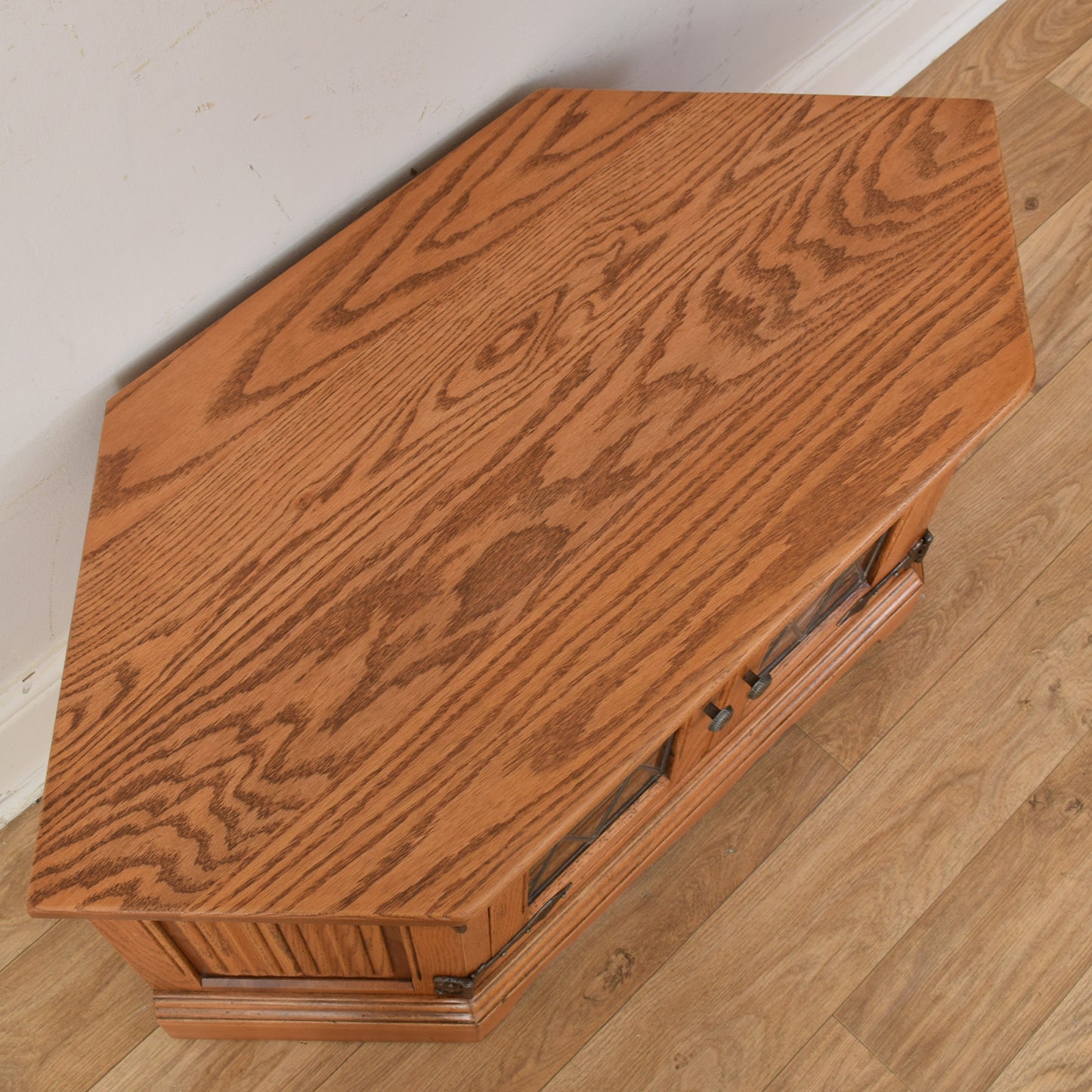Old Charm TV Cabinet