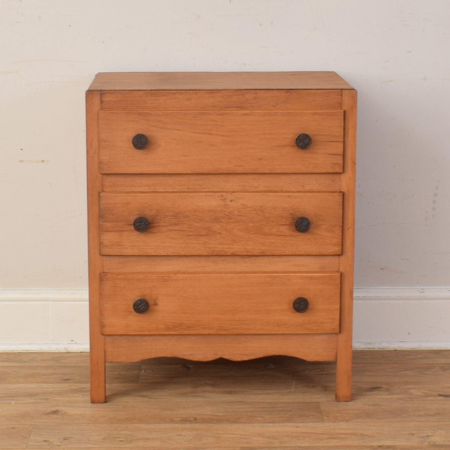 Oak Veneer Chest Of Drawers