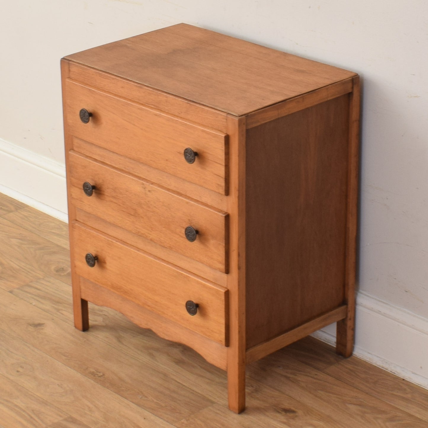 Oak Veneer Chest Of Drawers