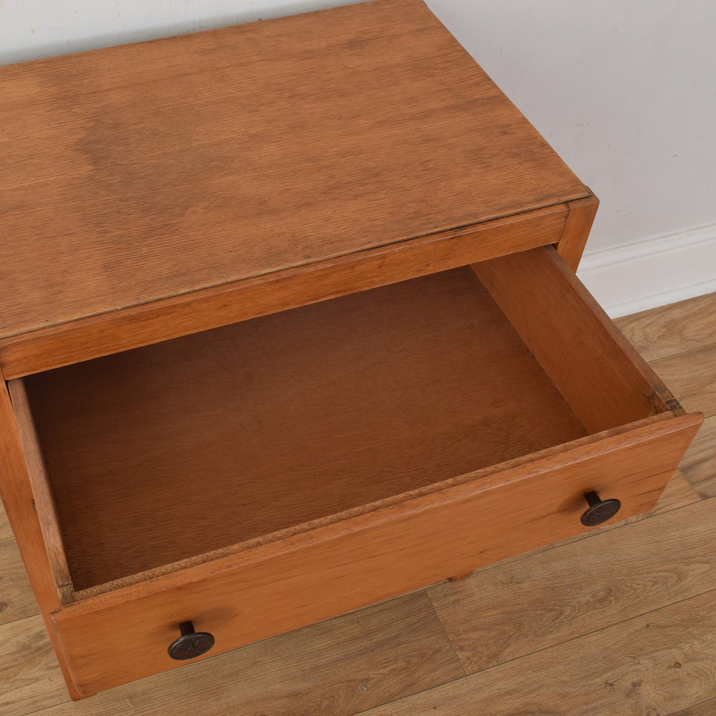 Oak Veneer Chest Of Drawers