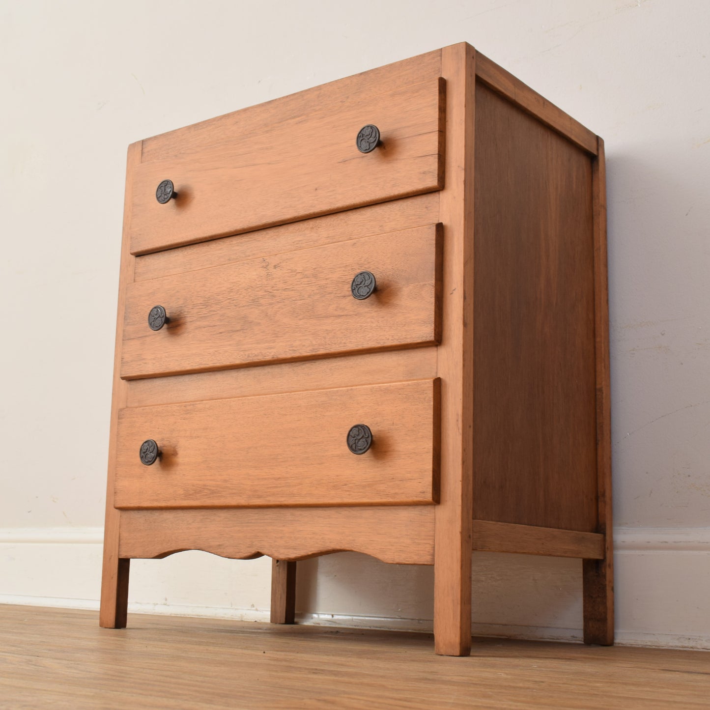 Oak Veneer Chest Of Drawers