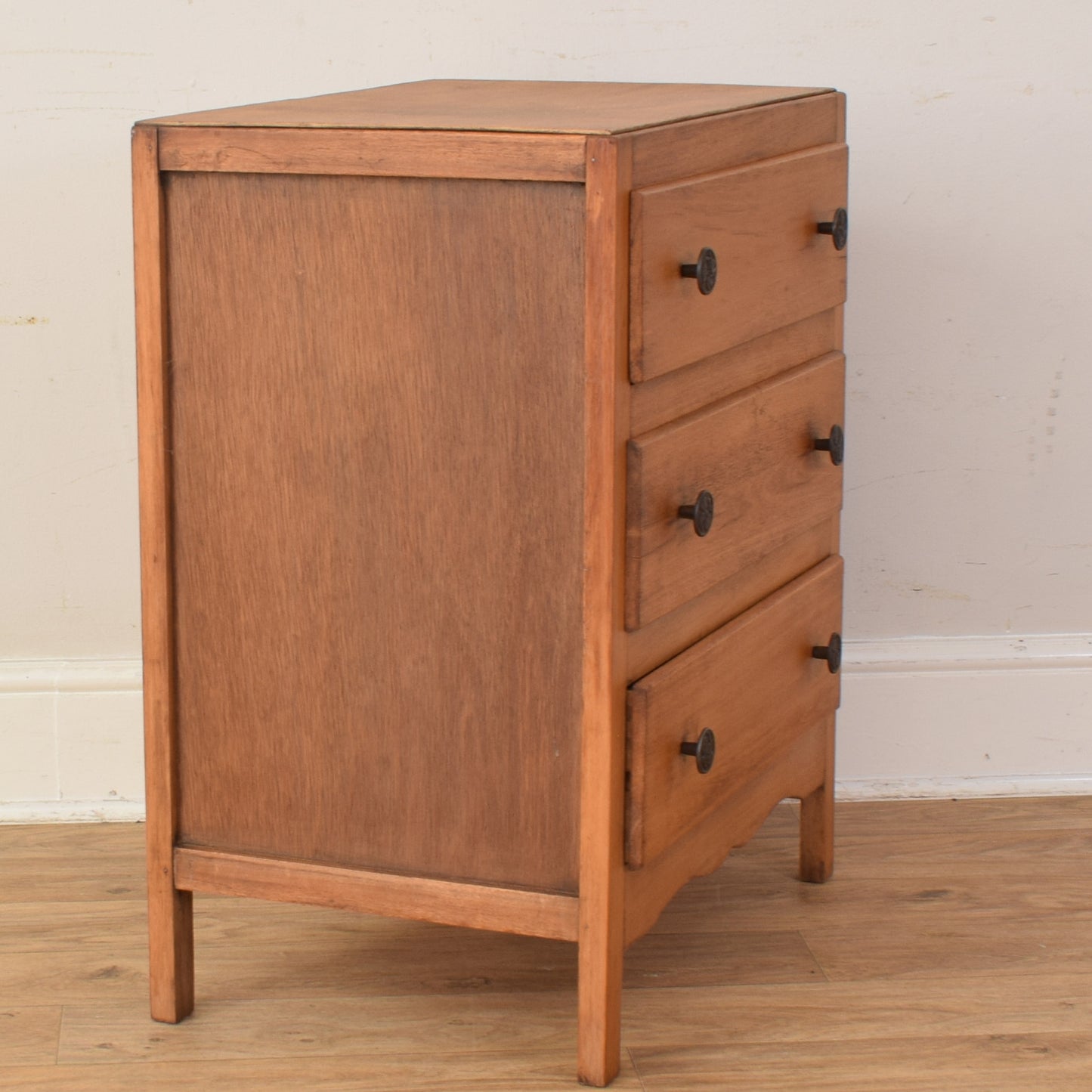 Oak Veneer Chest Of Drawers