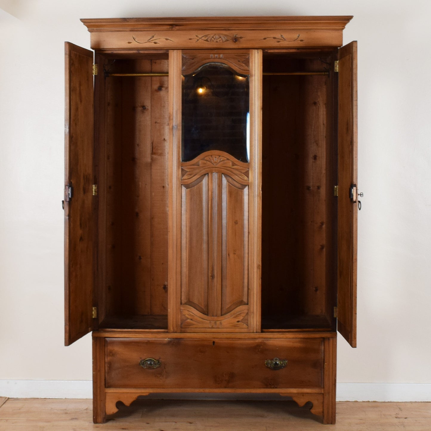 Carved Pine Mirrored Hallrobe