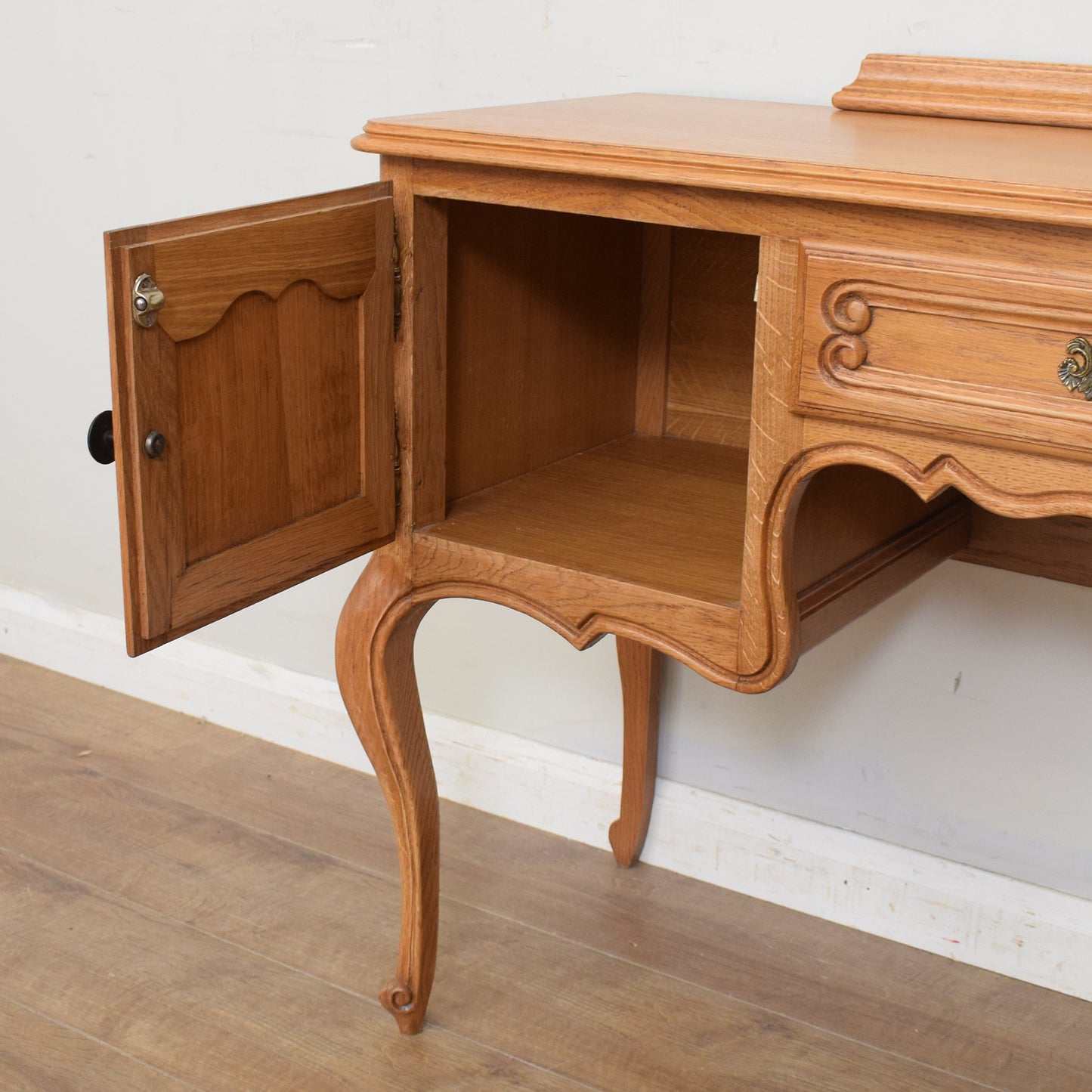 French Dressing Table